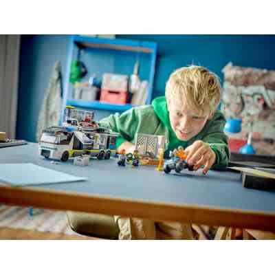 Конструктор LEGO City Пересувна поліцейська криміналістична лабораторія 674 деталей (60418) Вінниця