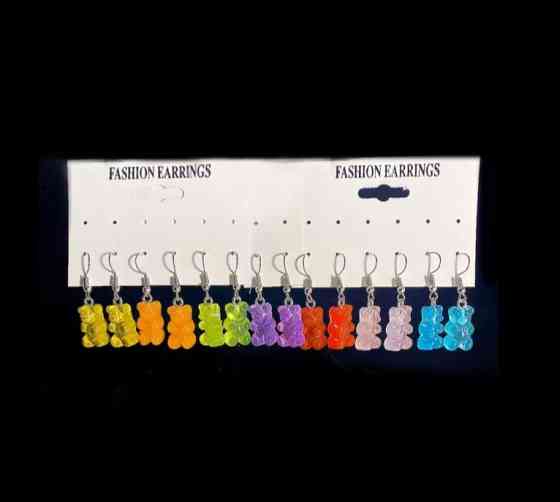 Сережки мишки, в наборе 7 пар - размер мишки 1,6*1см, смола Киев