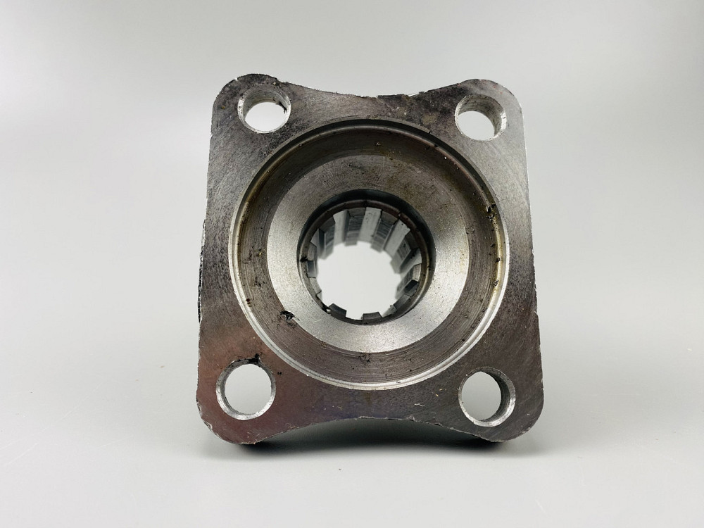 Фланець роздавальної коробки опори проміжної внутрішній шліц МТЗ Мукачево - фото 10