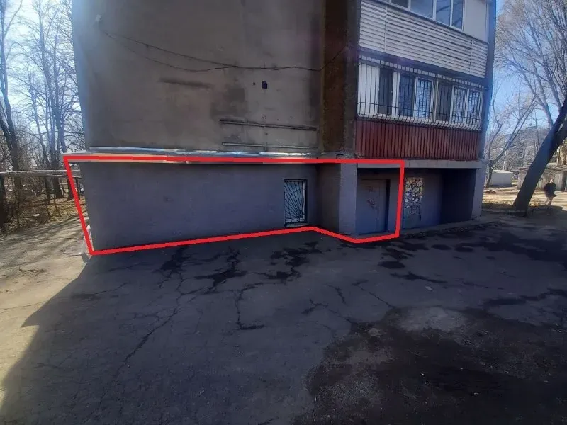 Продам приміщення з окремим входом. Будівельників 5а. Гарний ремонт- все як на фото, був "ОщадБанк". Дніпро - фото 3