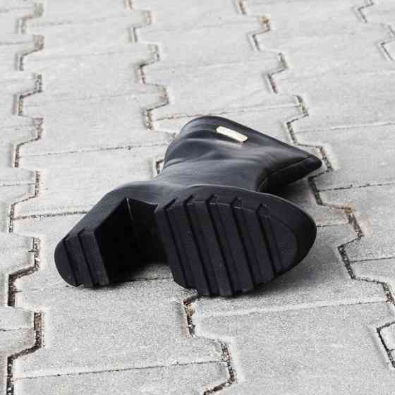 Напівчоботи жіночі ARLETT чорні натуральна шкіра 40р. (1069) Коломия