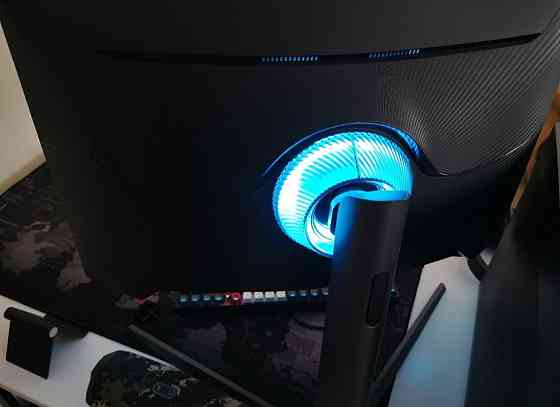 Монітор Samsung ODYSSEY G7 2560x1440 27 дюймів 240 Гц. Київ