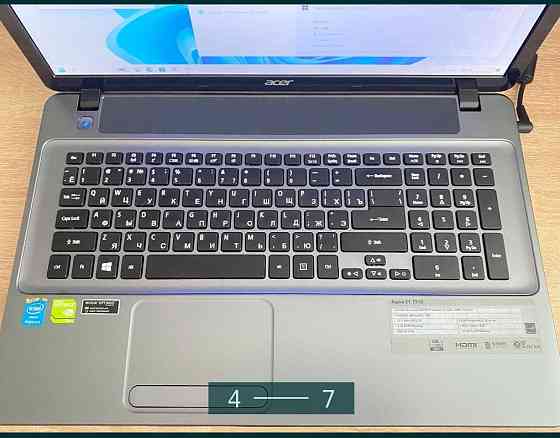 Гарний Ноутбук: ASER Aspire 17.3" E1-731G 4x Intel i5-3210M/8/500/ GF710M. Київ