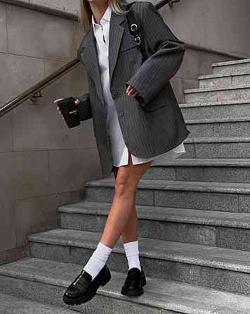 Женский классический пиджак свободного кроя в полоску костюмка Одесса