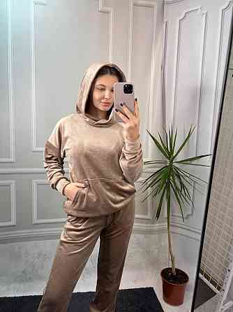 Женский велюровий костюм с капюшоном Бежевый S Харьков