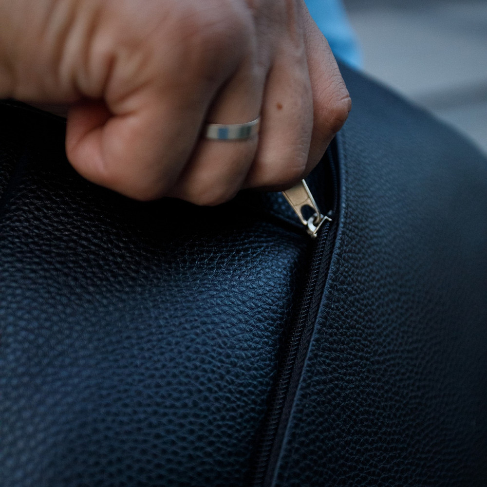 Дорожня спортивна сумка для тренувань і фітнесу з плечовим ременем, чорнаMasterSem Київ - фото 7