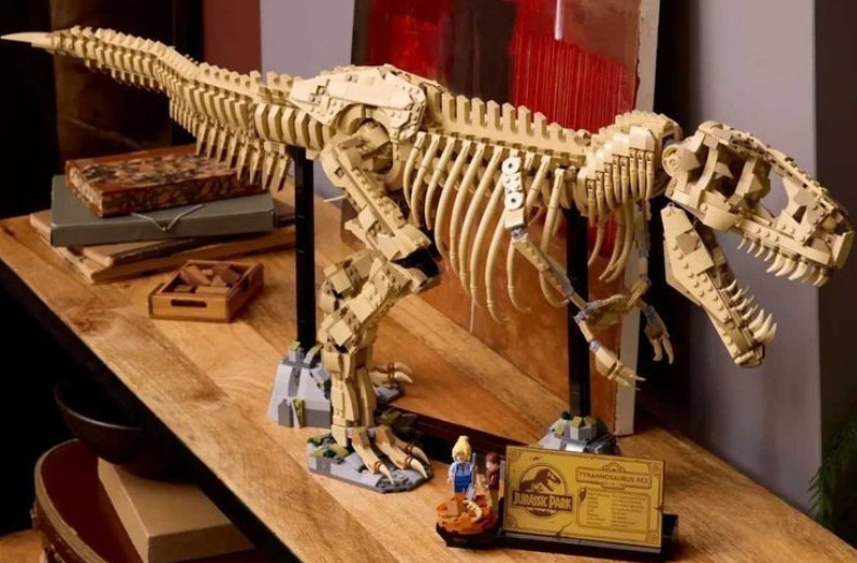 КОЛЬОРОВА КОРОБКА‼️ Тираннозавр Рекс T. Киев - изображение 1