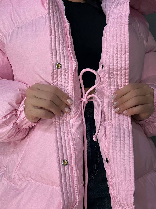 Куртка женская Haiziyuan 8055 глянцевая пуфер удлиненная с утяжкой на талии розовая, розовый, L Киев - изображение 7