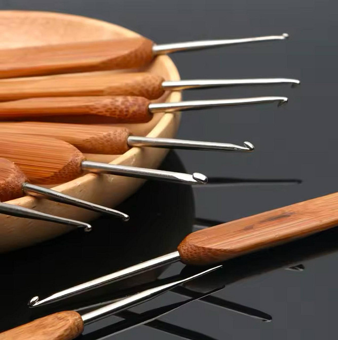 Крючок для вязания 2 мм. с плоской бамбуковой ручкой Киев - изображение 4