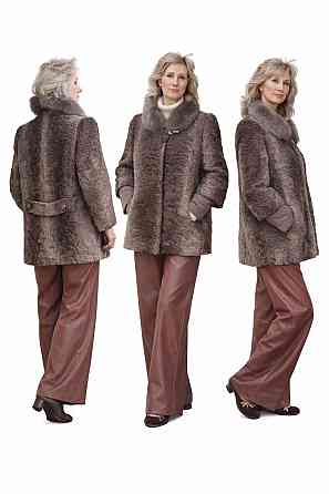 Елегантна шуба з натурального хутра каракульчі з обробкою з песця Харків