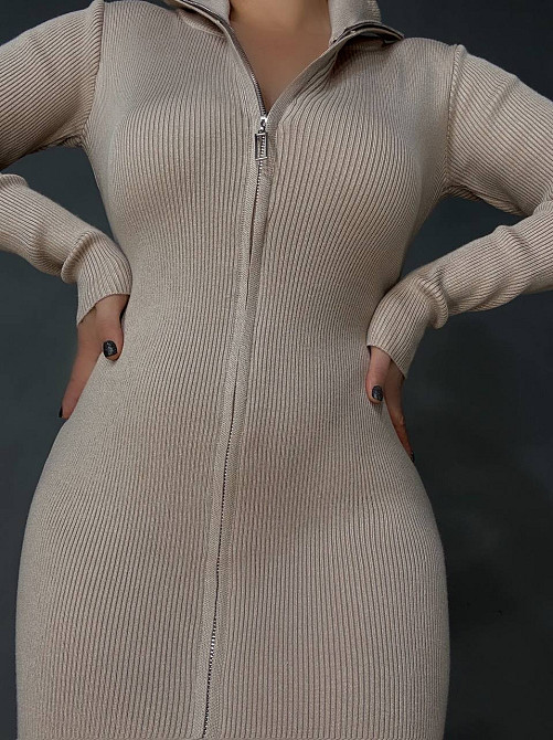 Платье женское Joy One 421 вязаное длинное на молнии в рубчик, бежевый, one size Киев - изображение 5