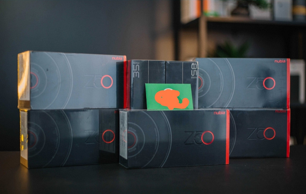 Новый NEW ZTE Nubia Z50 Ultra 12/256Gb Silver Trade in Киев - изображение 2