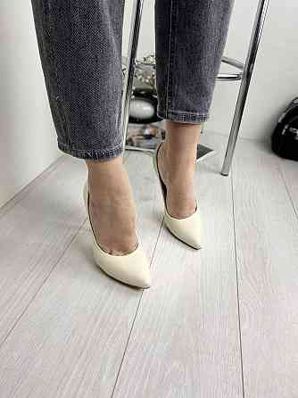 Nivelle Туфлі жіночі NIVELLE бежеві натуральна шкіра каблук 11 см 36р. 39р. (1740/10502-10512) Коломыя