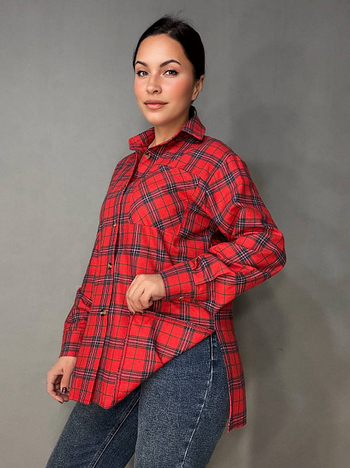Сорочка жіноча Ariadna 8052 картата оверсайз розрізи по боках one size, червоний, one size Київ - фото 17