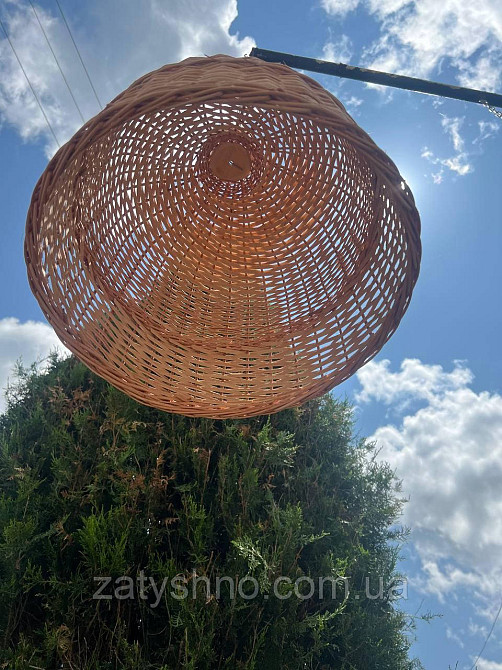 Набір плетених люстер з лози на вулиці Київ - фото 3