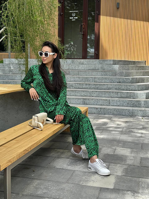 Жіночий шовковий костюм із штанами Зелений XL/2XL Харків - фото 2