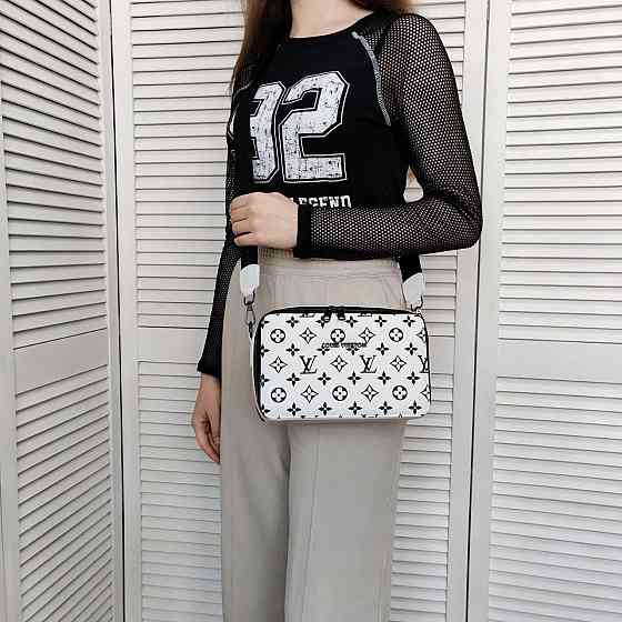 Брендова жіноча сумка. Жіноча сумка маленька через плече. Київ