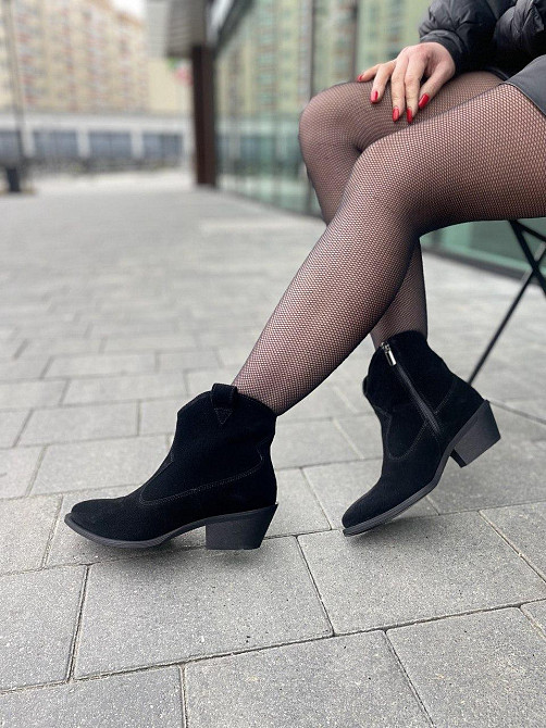 Edan Instruments Модні черевики жіночі демісезонні весна-осінь чорні з натуральної замші на під Коломия - фото 1