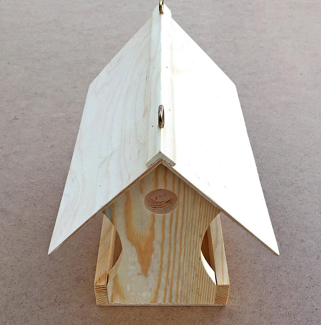 Кормушка садовая 