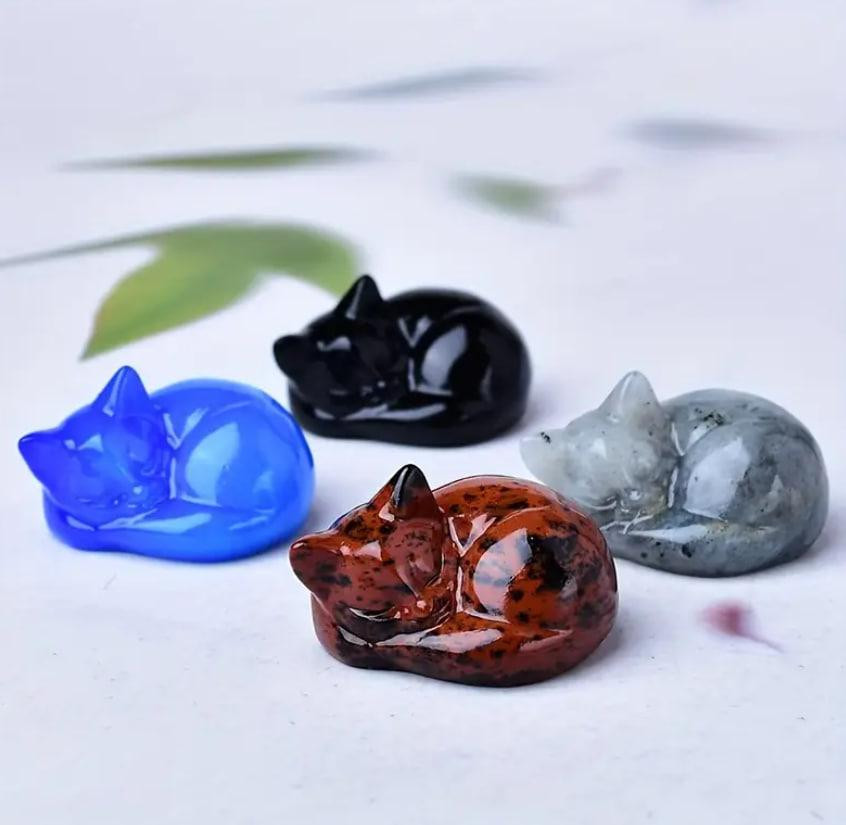 Фигурка кота из натурального камня красного обсидиана 40 мм, сувенир из натурального камня. Киев - изображение 2