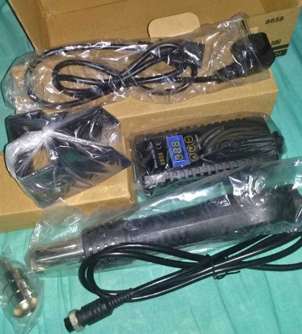 Портативная профессиональная паяльная станция 8858, фен, термофен. Харьков - изображение 1