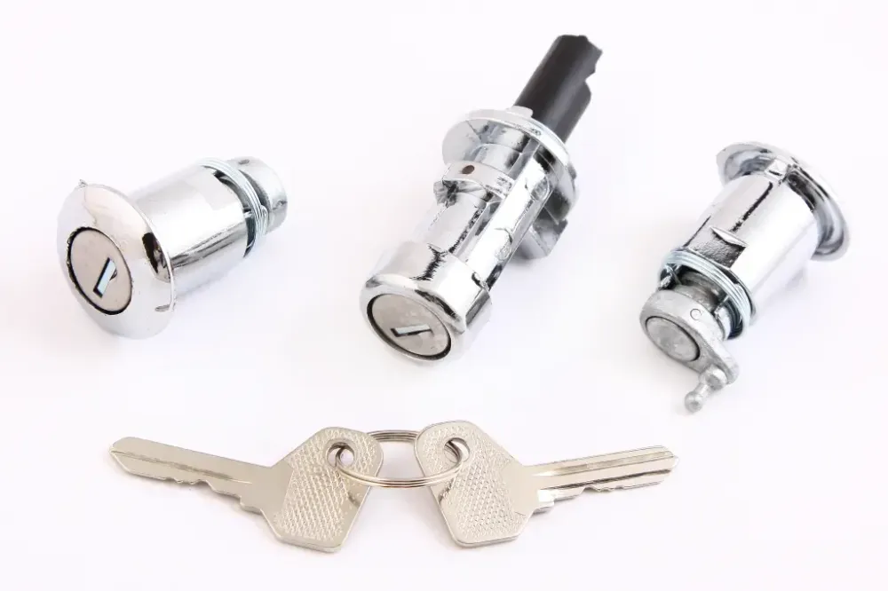 Замок багажника 2105 з циліндрами хром. ASR Вінниця - фото 1