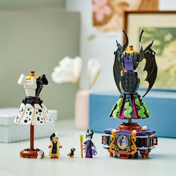 Конструктор LEGO Disney Villains Сукні Малефісенти та Лютелли де Віль 524 деталі (43262) Харків - фото 10