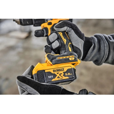 Шуруповерт DeWALT 18V XR Li-Ion 5Ah, 90 Нм, 0-650/0-2000 об/мин., кейс TSTAK (DCD805P2T) Винница - изображение 4