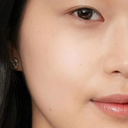 Тональная основа Giorgio Armani Designer Glow Radiant Revitalizing Foundation spf15 1 Славянск