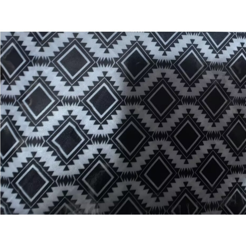 Шторка для ванной Mixxus SCT-007-180x180 из полиэстера со встроенными кольцами (Узор 