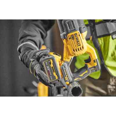 Сабельная пила DeWALT 18В XR Li-lon, 0 - 3000 ход/мин, 3.5 кг, кейс TSTAK (без АКБ и ЗУ) (DCS386NT) Винница