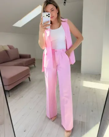 Костюм, который можно носить вместе или разделять - и каждый раз выглядит по-другому Одесса