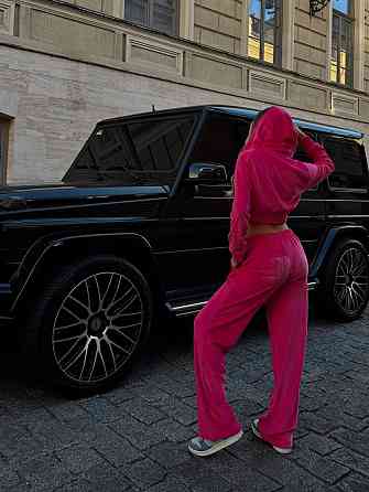 Женский стильный костюм двойка в стиле спорт шик со стразами на ягодицах велюр Малиновый, 42/44 Одесса