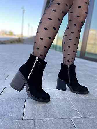 Lexi Черевики жіночі Lexi чорні натуральна замша каблук 9 см размер 36 (2747) Коломия