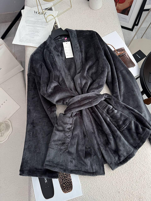 Женский стильный домашний махровый халат Графит Одесса - изображение 4