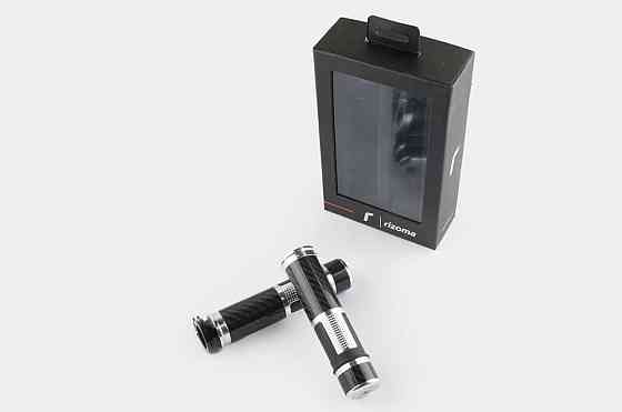 Ручки руля карбон с алюм. отбойником (белые) Мукачево