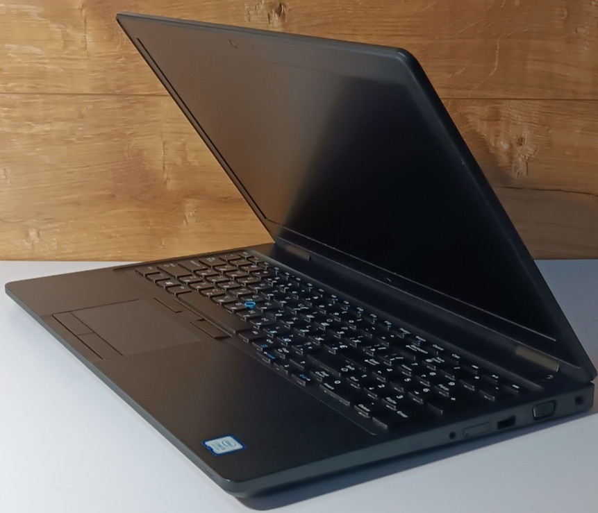 Потужний Ноутбук Dell 15.6" FHD/Core i5 - 8250U /12 ОЗП / SSD256Gb. Київ - фото 7