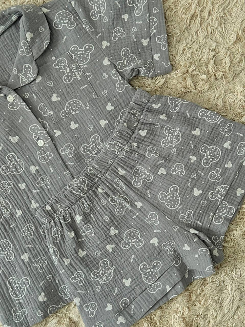 Дитяча піжама з мусліна шорти із сорочкою Сірий Мікі Маус 122-128 Харків - фото 2