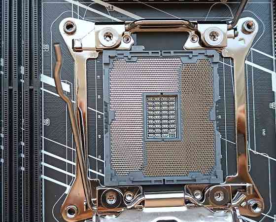 Huananzhi X99-F8 нова материнська плата / 2696v3 / 2011-3. Київ