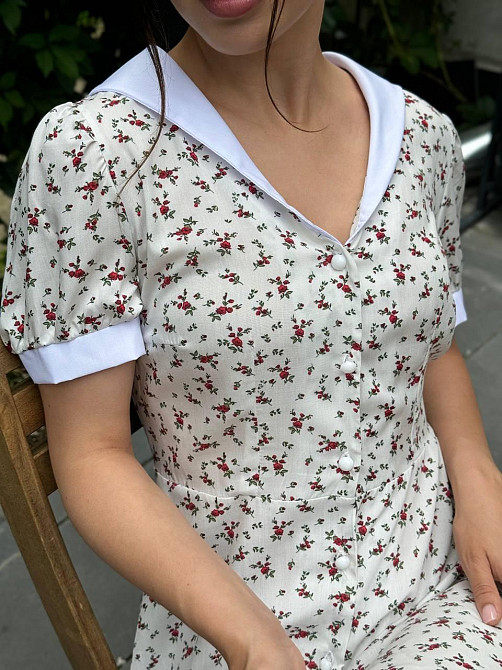 Женское лёгкое мини-платье из штапеля с белым воротником Красные цветы XS-S Харьков - изображение 3