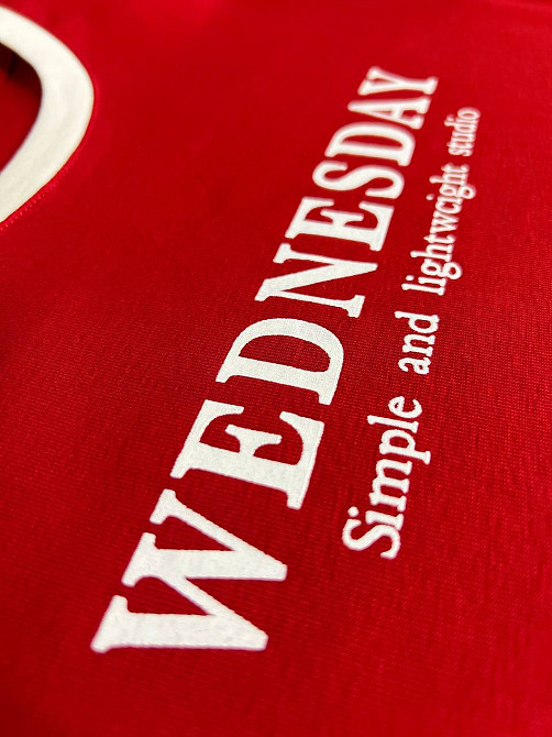 Футболка жіноча A-N 989 базова однотонна з написом WEDNESDAY попереду середня довжина one size червона, червоний, one size Київ - фото 8