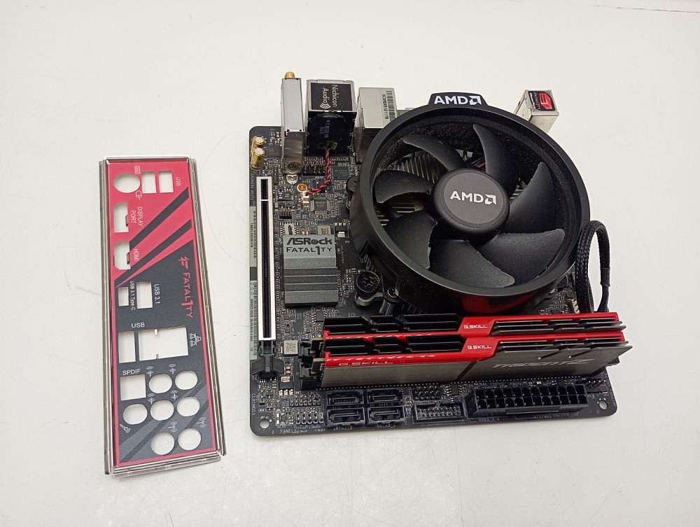 Комплект: материнська плата ASRock B450 Gaming-ITX/ac + Amd Ryzen 5 2600 + 8+8 Gb DDR4 G.Skill Trident Z (товар вживаний) Луцк - изображение 1