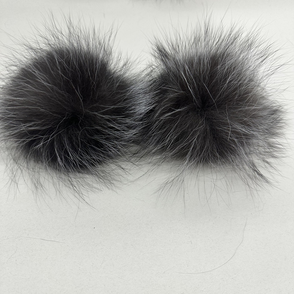 Помпоны из натурального меха блюфрост Чорный Харьков - изображение 5