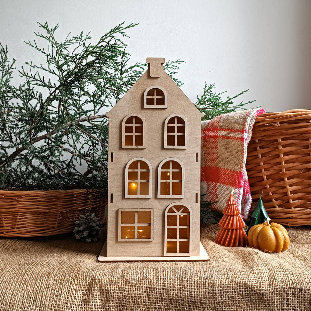Домик из дерева 33 см в европейском стиле с LED подсветкой. Ирпень - изображение 1