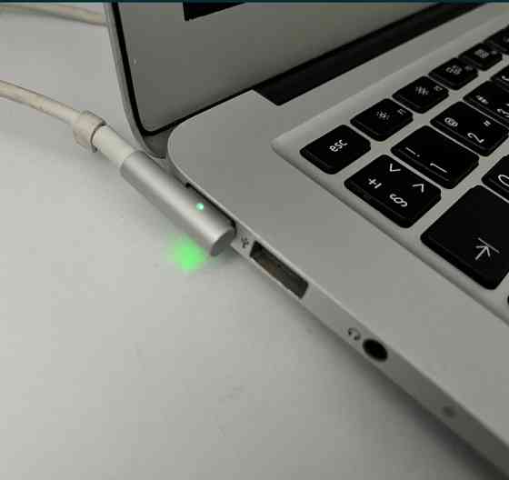 Ноутбук: Apple MacBook Air 13 (2011) Intel Core i5, A1369 Киев