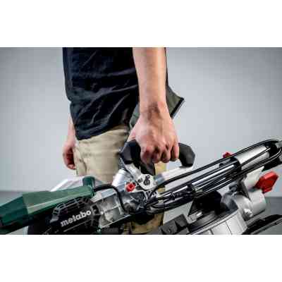 Торцовочная пила Metabo KGS 305M с протяжкой, 1600Вт, 305мм, 18.6кг (613305000) Винница