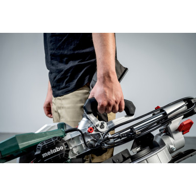 Торцовочная пила Metabo KGS 305M с протяжкой, 1600Вт, 305мм, 18.6кг (613305000) Винница - изображение 2