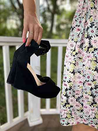 Meideli Стильні жіночі босоніжки літні на танкетці VIKA 65-4 зі штучної замші чорні р. 40 Коломия