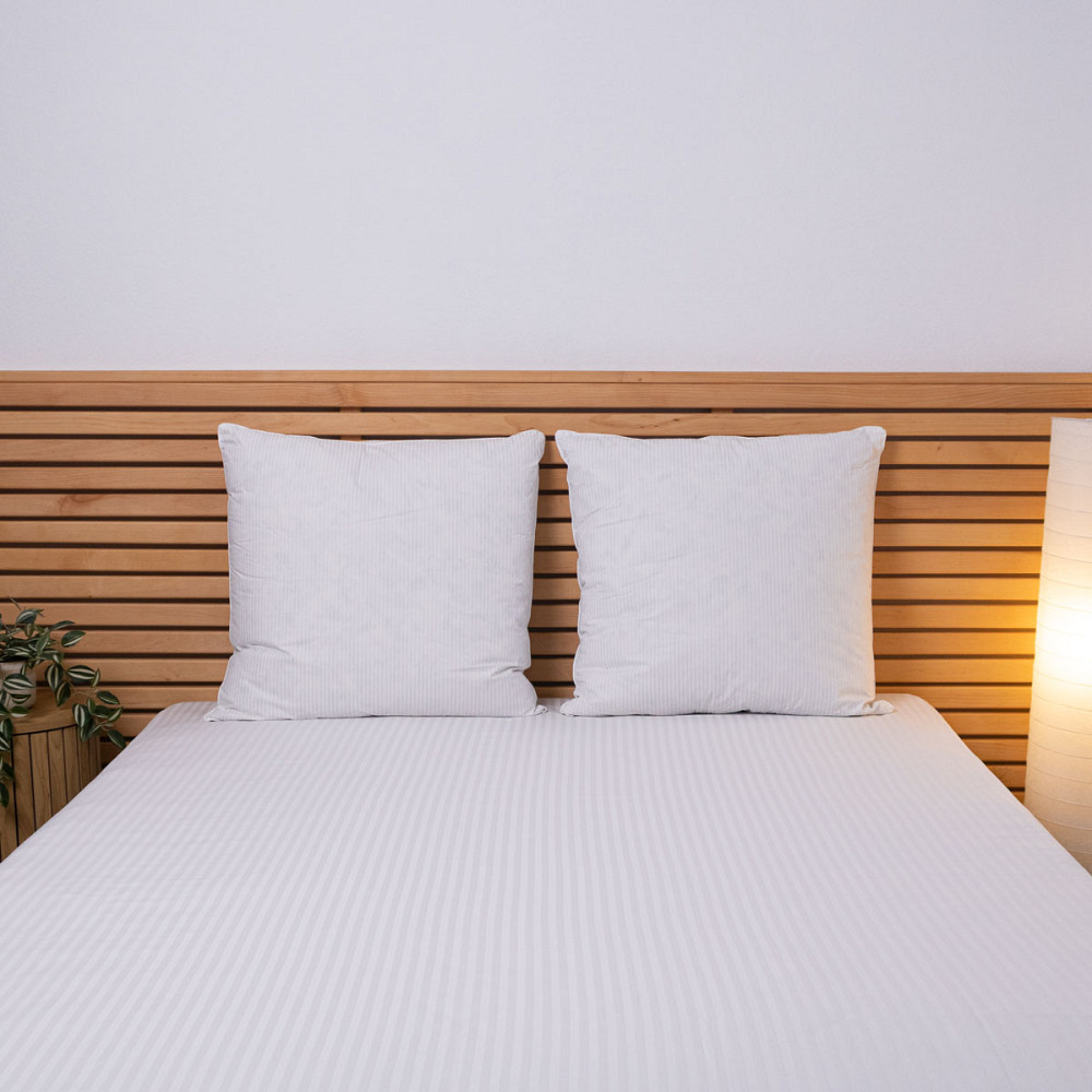 Подушка з Холлофайбера - Синтепух YouStar Тік смужка - пружна 70x70 см (Білий) з сумкою-чохлом Суми - фото 4