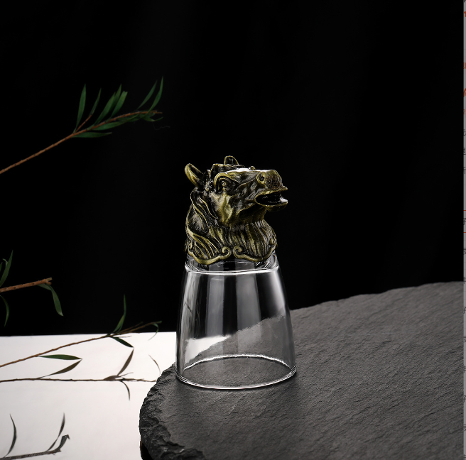 Набор рюмок Китайский гороскоп 30 мл х 12 шт Графин 300 мл в Кейсе Бронза Кременчуг - изображение 10